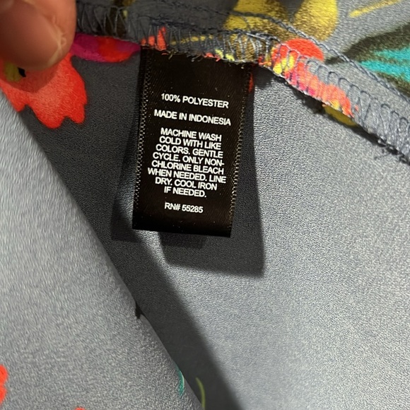 Express Women Portofino Top Floral Blue Office Button Down Polyester Light - Picture 5 of 6